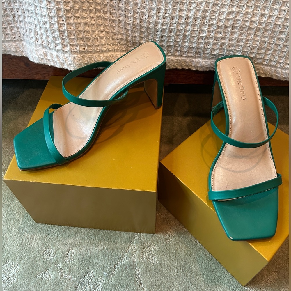 Green Strappy Square-Toe Heeled Sandals - Women